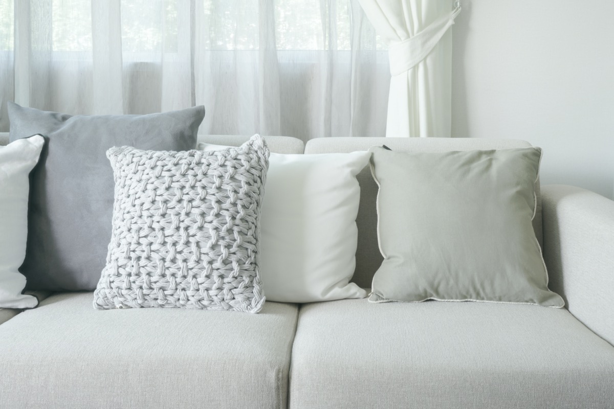 Cuscini-sofa-decorativi-7.jpg