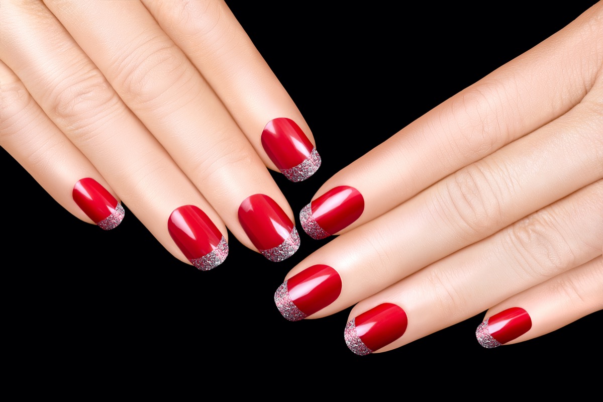 Nail-art-rosso-nero-argento-3.jpg