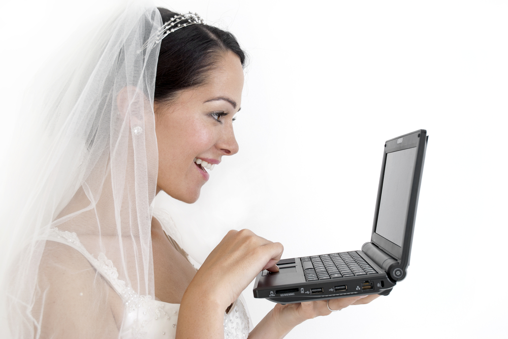 Come organizzare un matrimonio online
