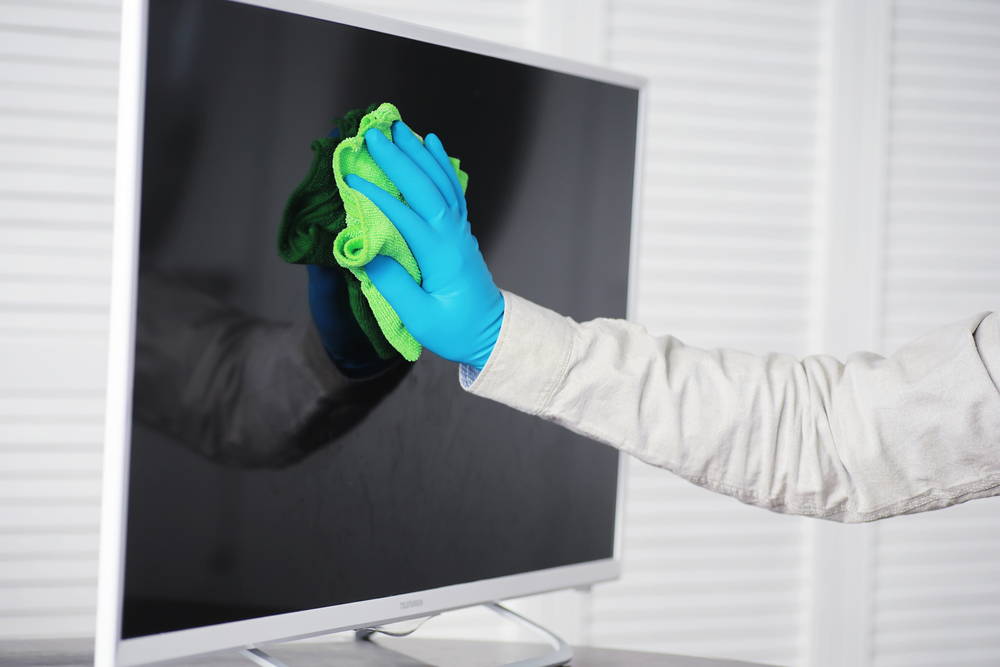 Come pulire lo schermo tv, accorgimenti e consigli