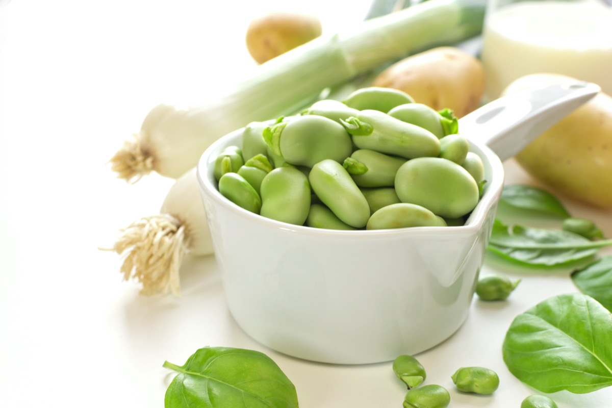 Zuppa di fave fresche vegan: come si fa questo piatto