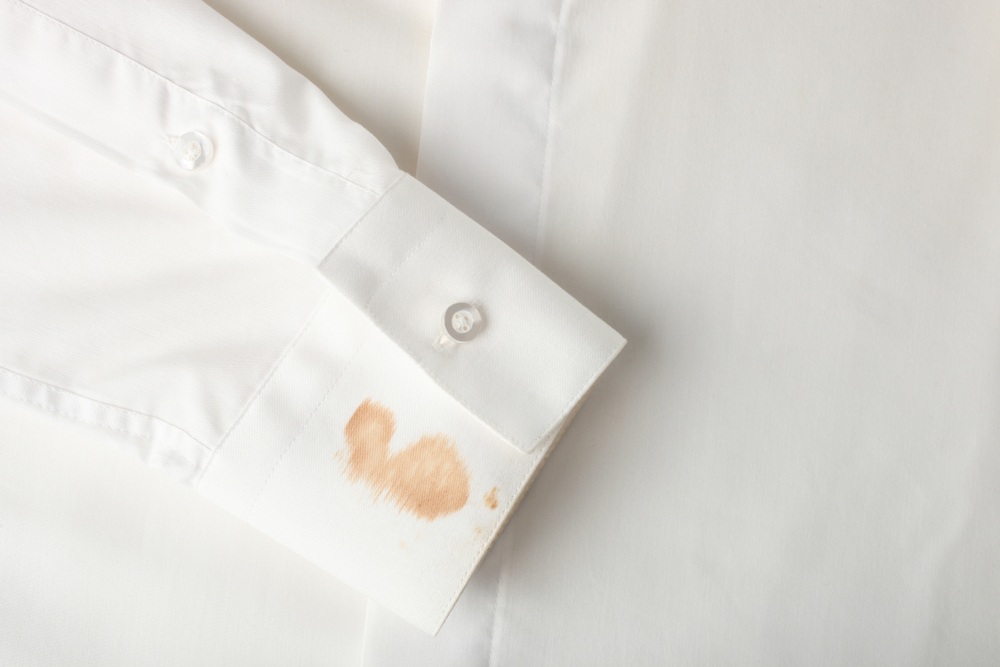 Come togliere il fondotinta dai tessuti