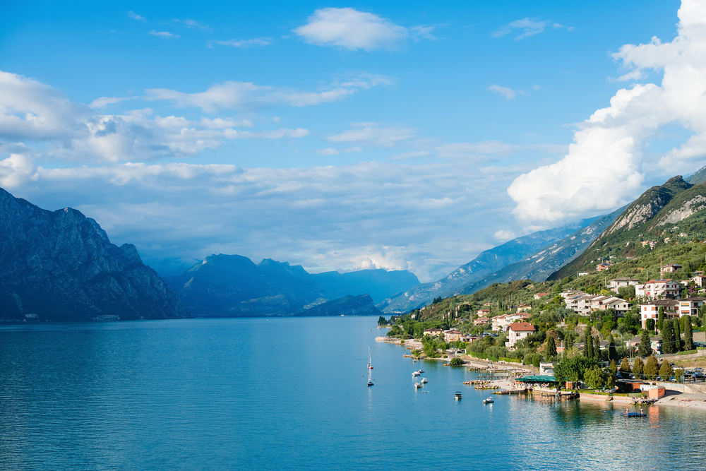 Le frasi più belle sul lago: 7 citazioni di scrittori famosi