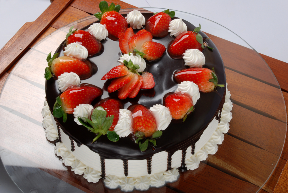 torte-decorate-panna-fragole-5.jpg