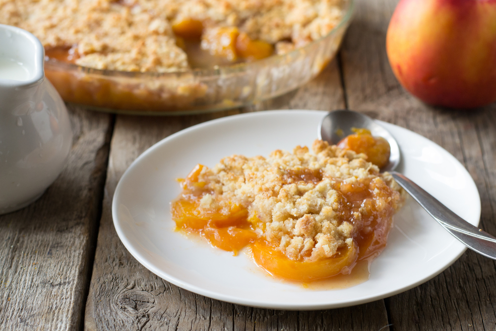 Crumble di pesche, la ricetta da provare subito