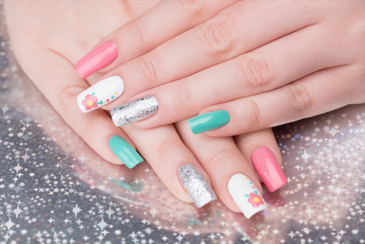 Nail-art-rose-3.jpg