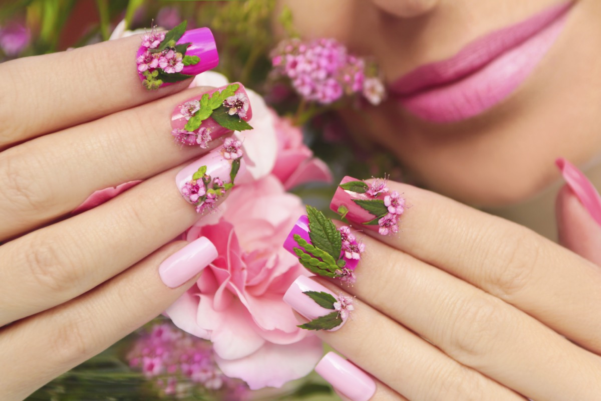 Nail-art-rose-4.jpg
