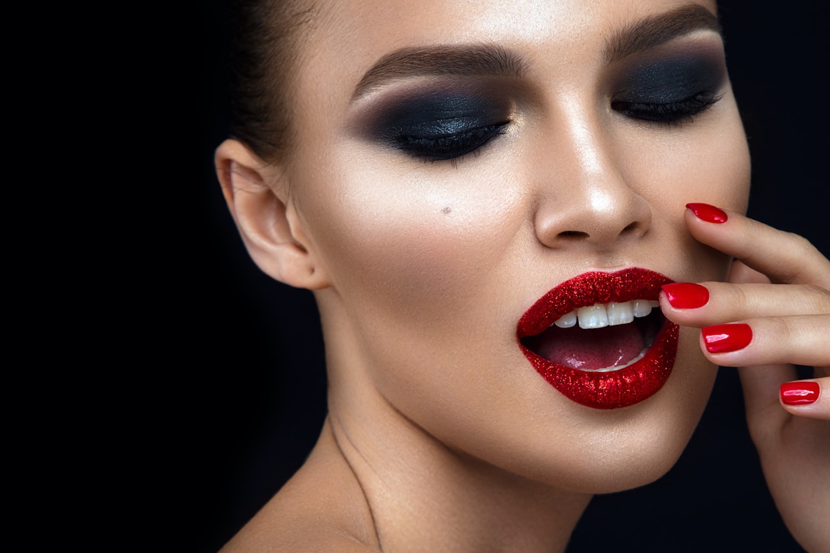 Smokey-eyes-trucco-occhi-azzurri-6.jpg