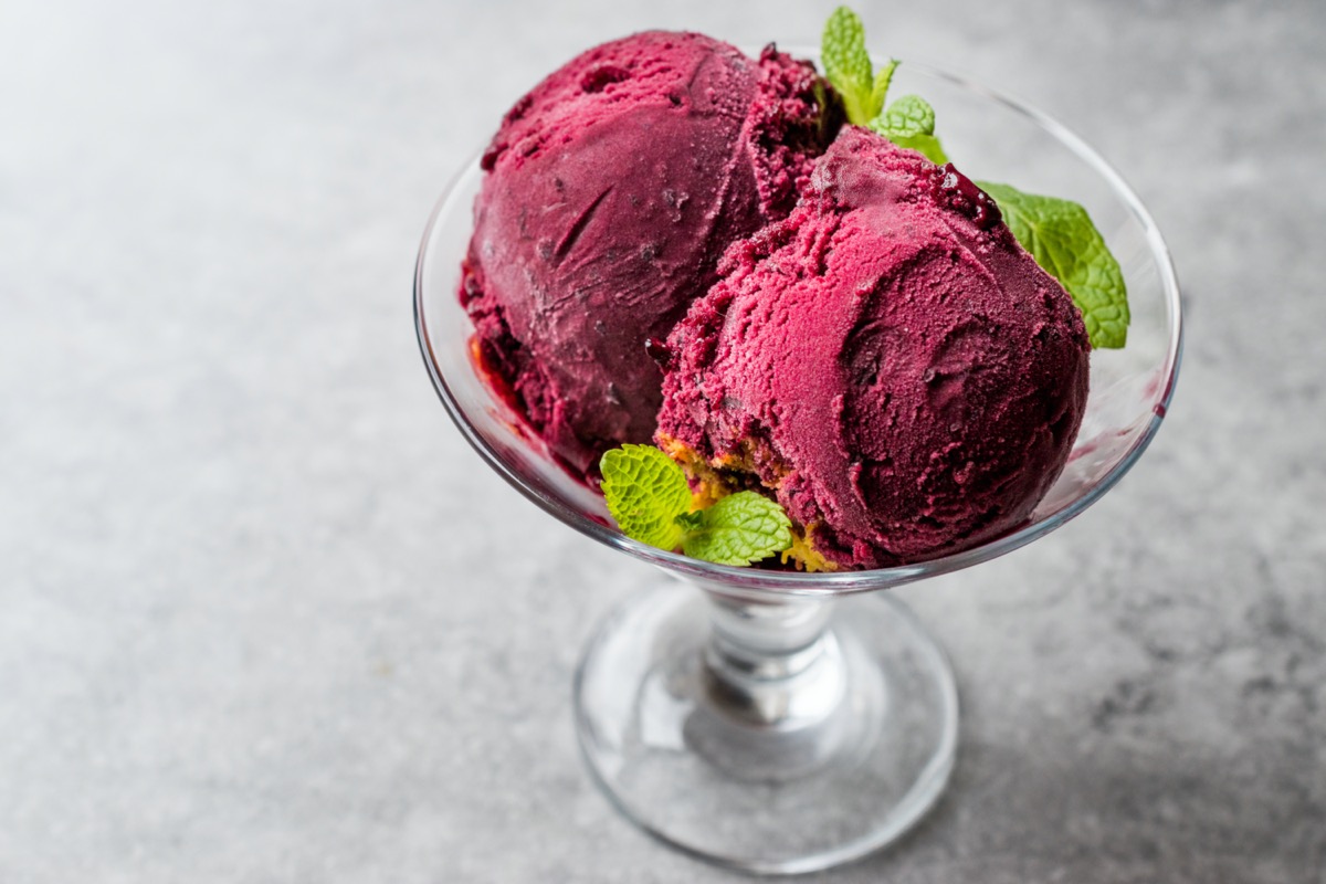 Come fare il sorbetto di gelsi per un fine pasto rinfrescante