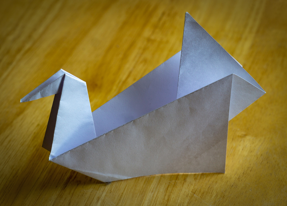 Cigno origami, il tutorial semplice per fare pratica