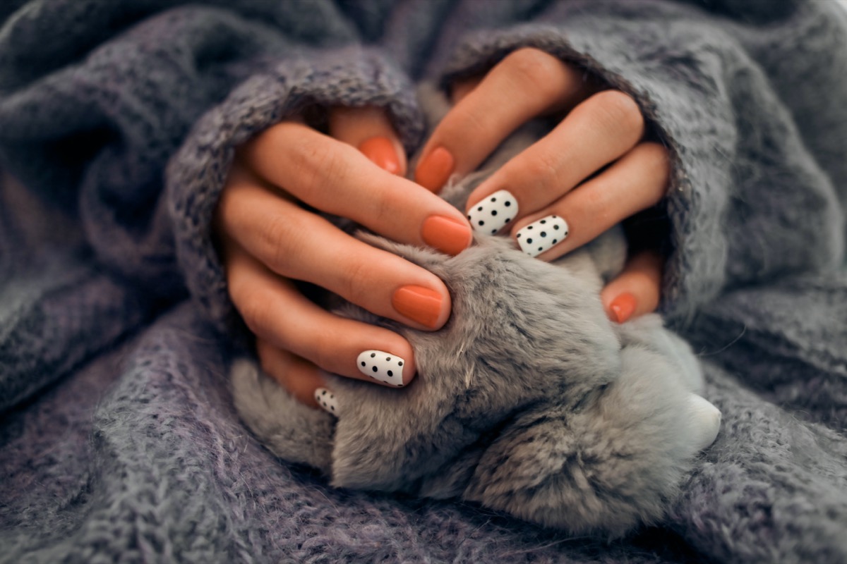 Nail art per l'autunno 2020: 5 trend manicure da provare