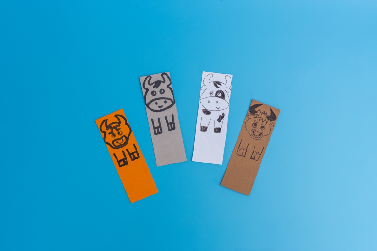 Segnalibri-carta-fatti-a-mano-7.jpg