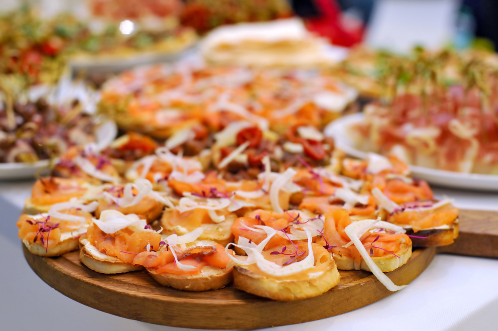 Aperitivi veloci e facili: le idee sfiziose da fare all'ultimo momento