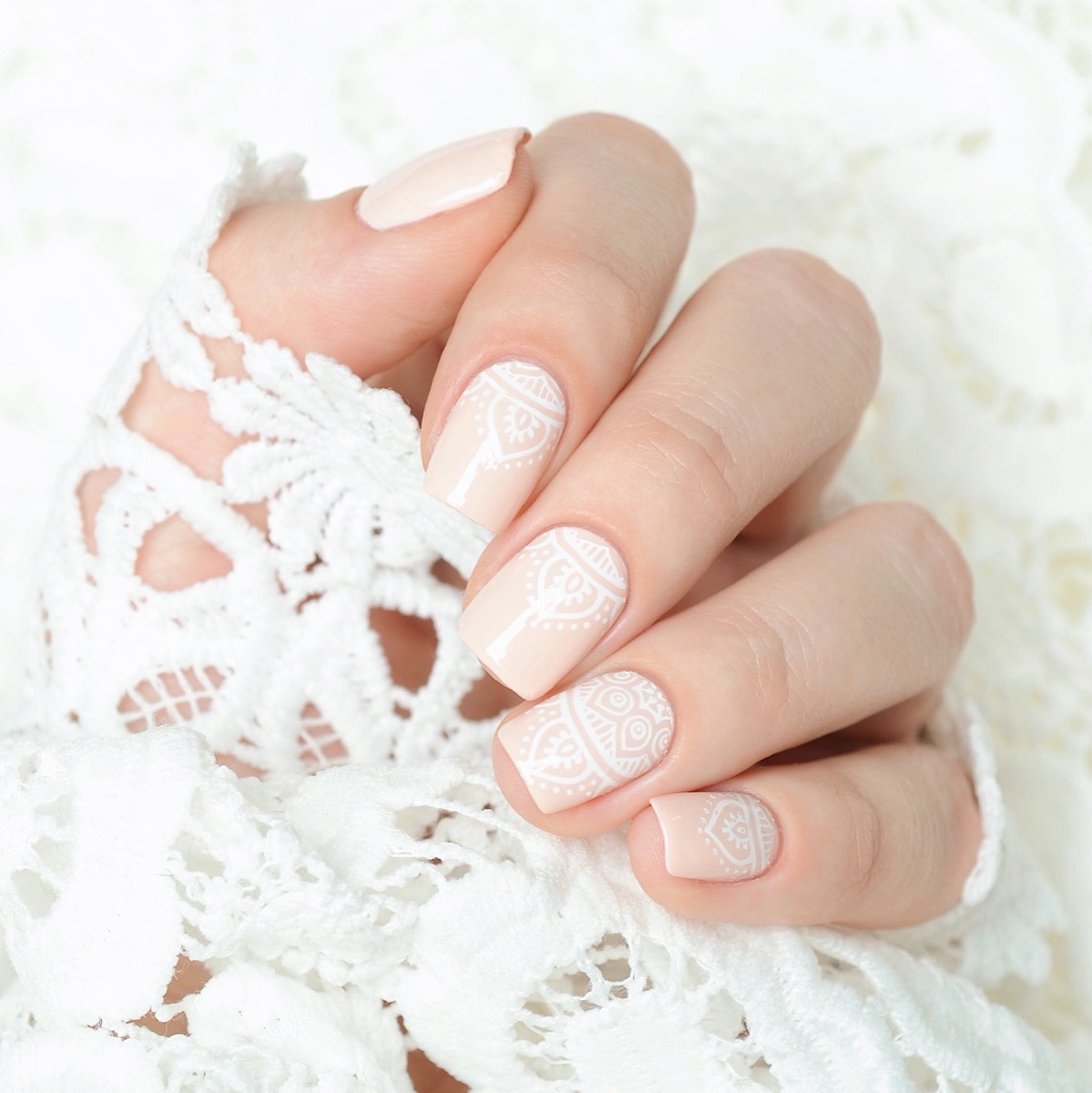 Nail-art-color-carne-pesca-3.jpg