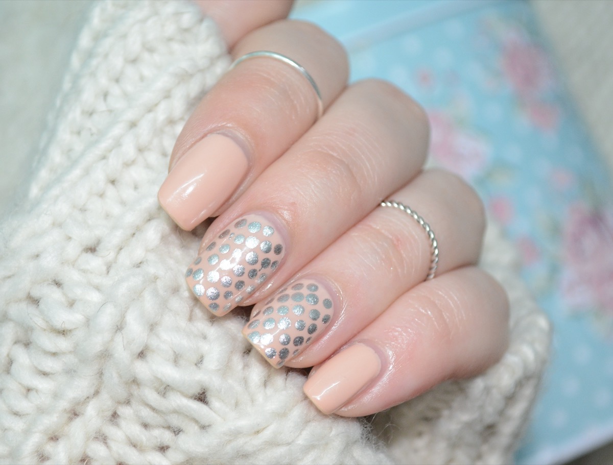 Nail-art-color-carne-pesca-5.jpg