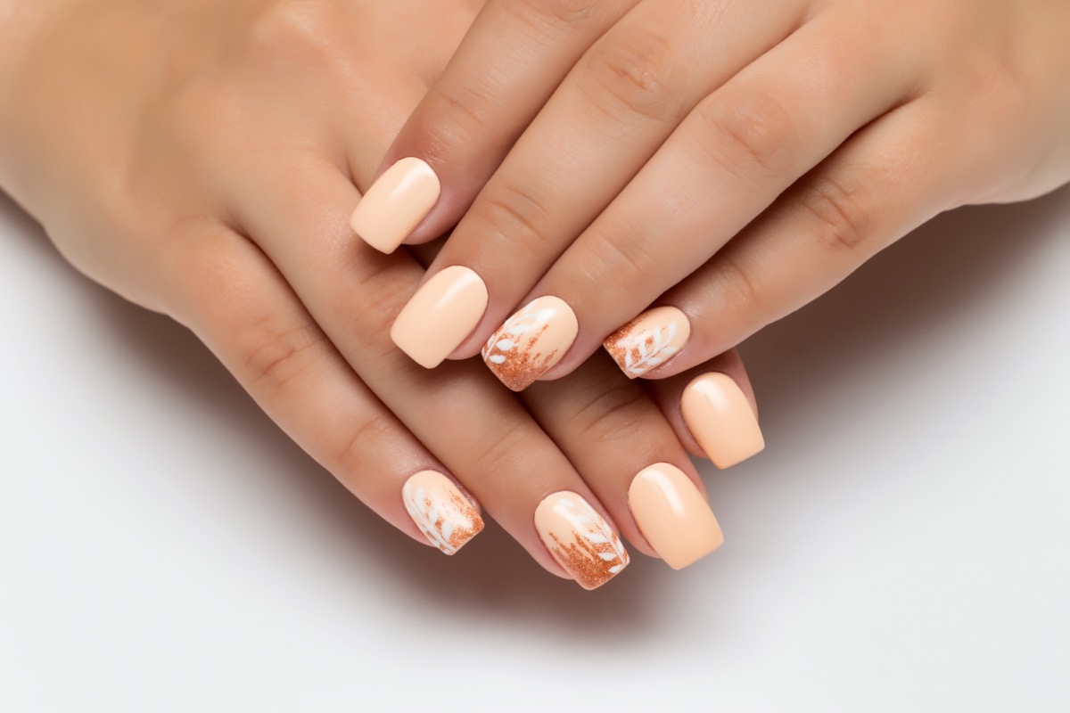 Nail-art-color-carne-pesca-7.jpg