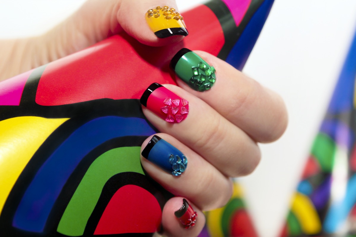 Nail-art-brillantini-6.jpg
