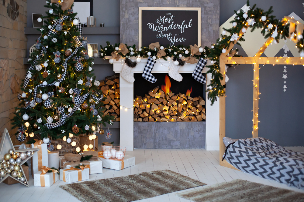 come-decorare-camino-natale-10.jpg