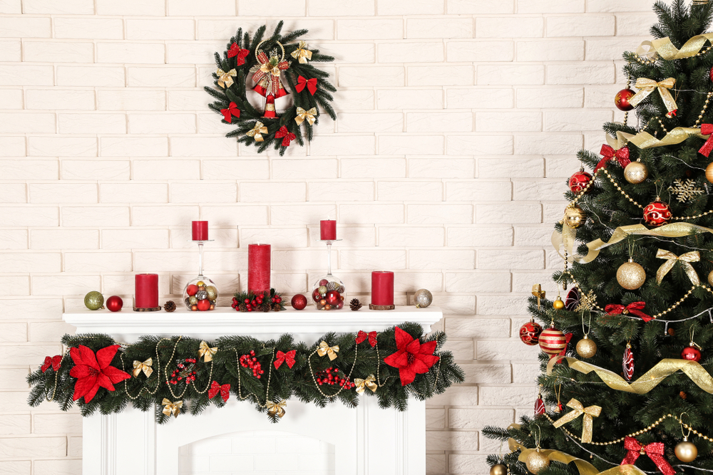 come-decorare-camino-natale-8.jpg