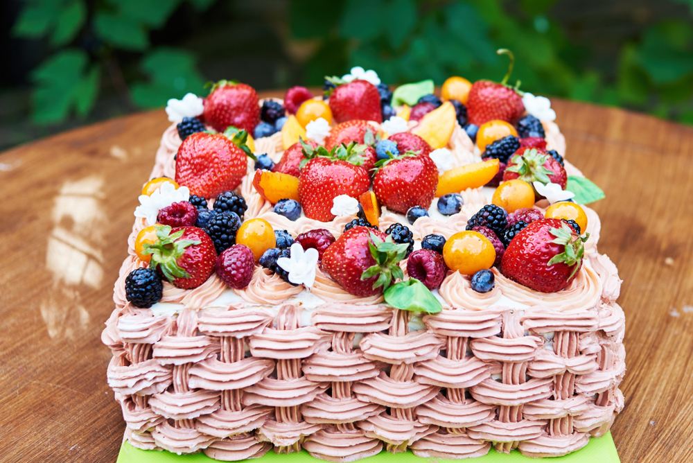 Torte alla frutta decorate: 9 idee per le decorazioni