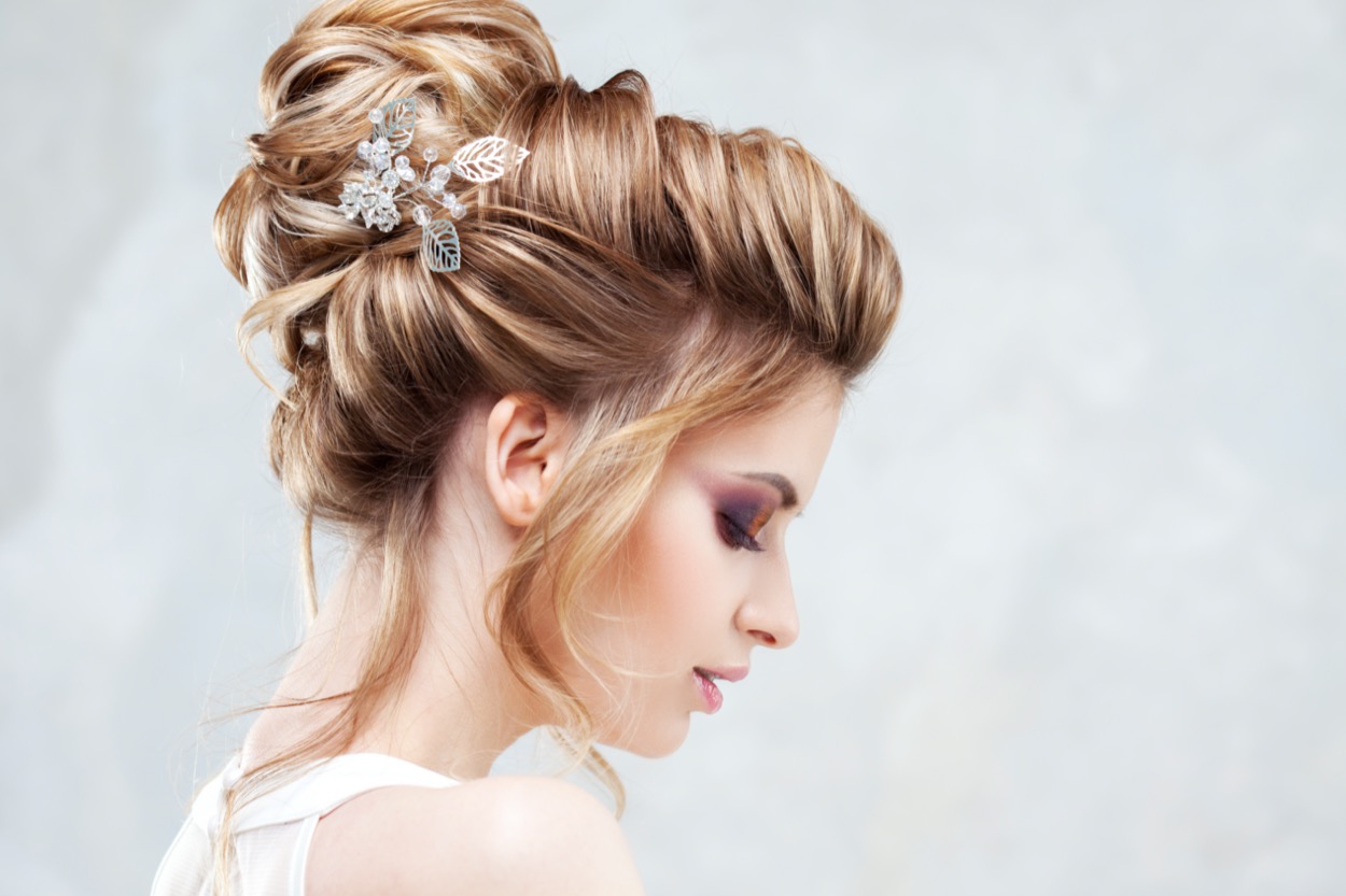 Acconciature da sera per capelli lunghi: 5 idee a cui ispirarsi