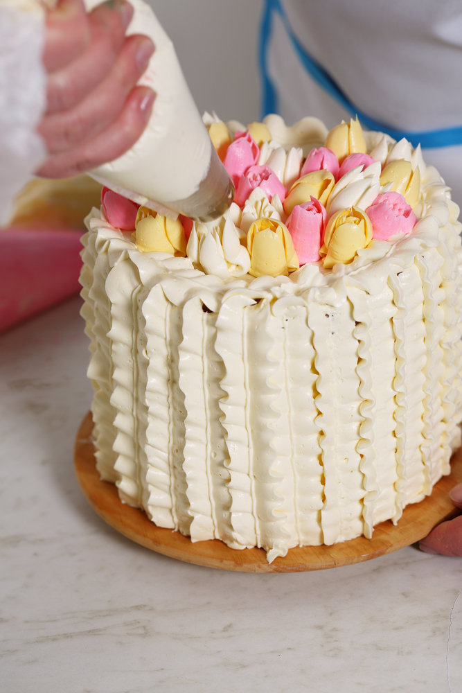 torte-festa-donne-decorate-panna-3.jpg