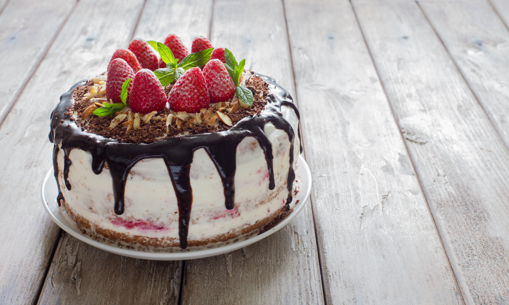 torte-festa-donne-decorate-panna-6.jpg