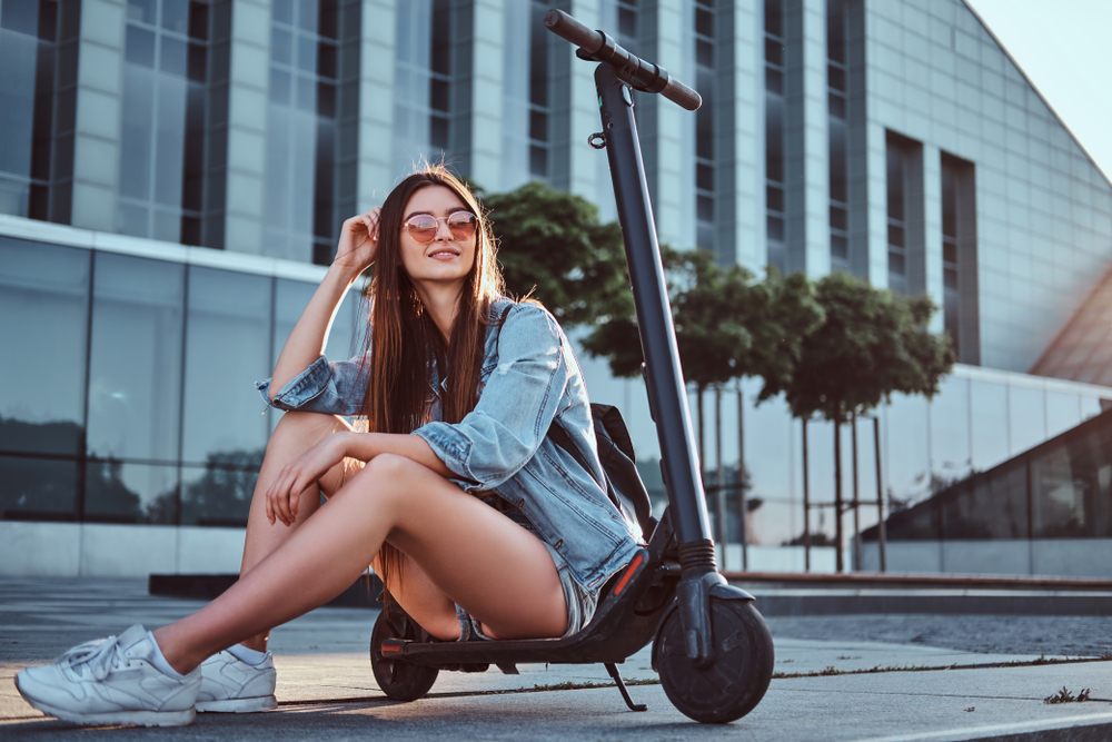 Monopattino elettrico: idee e accessori per decorarlo in modo creativo