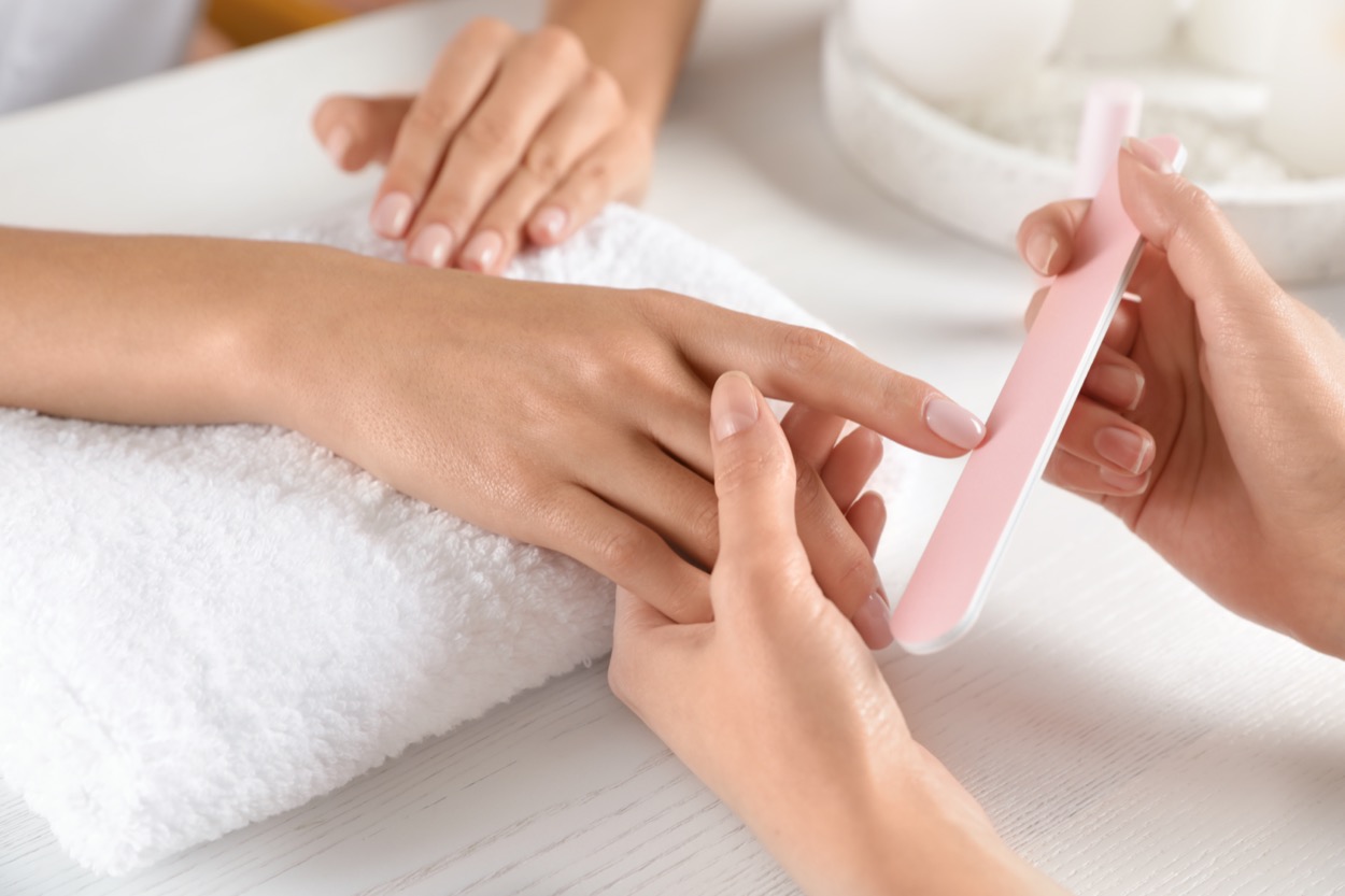 Manicure fai da te a casa: quali strumenti sono necessari?