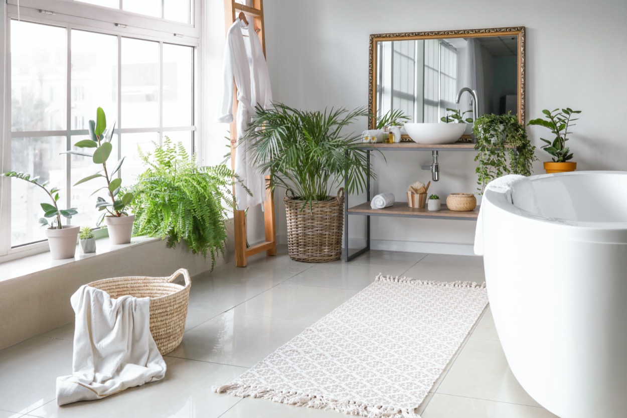Lavare i tappeti del bagno in lavatrice: come fare per non rovinarli
