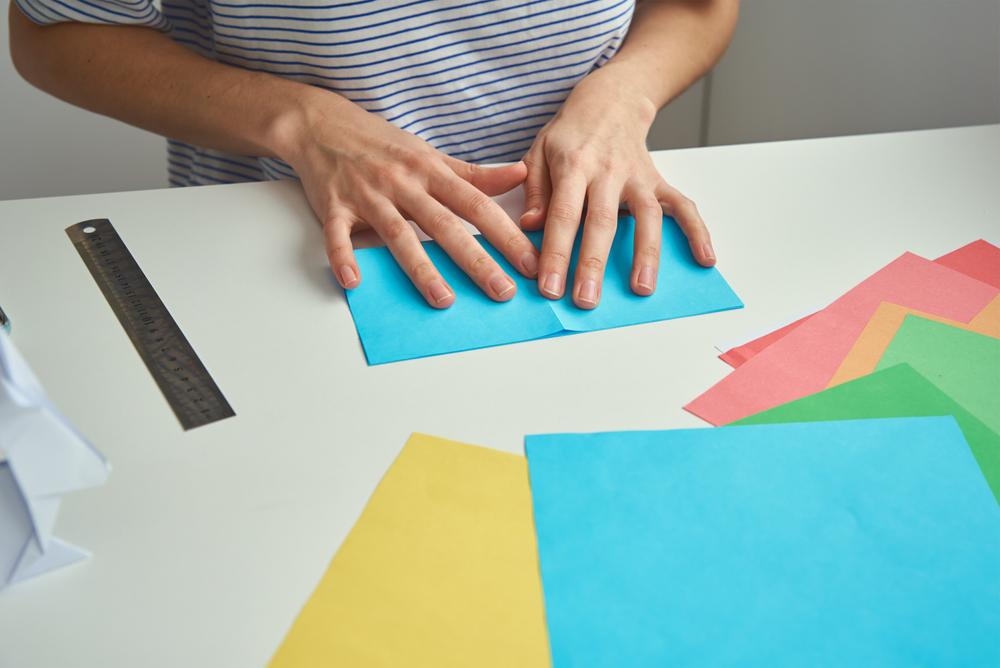 Portauova origami per Pasqua: i passaggi per realizzarlo