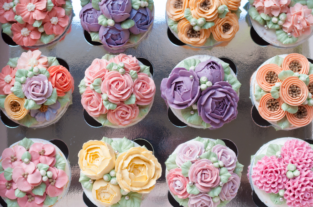 Cupcake decorati con fiori di crema: 7 idee per decorazioni bellissime