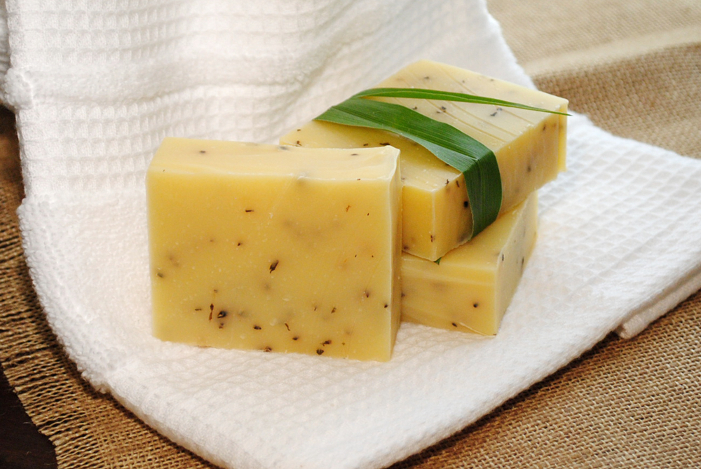 Proprietà e benefici del sapone alla citronella