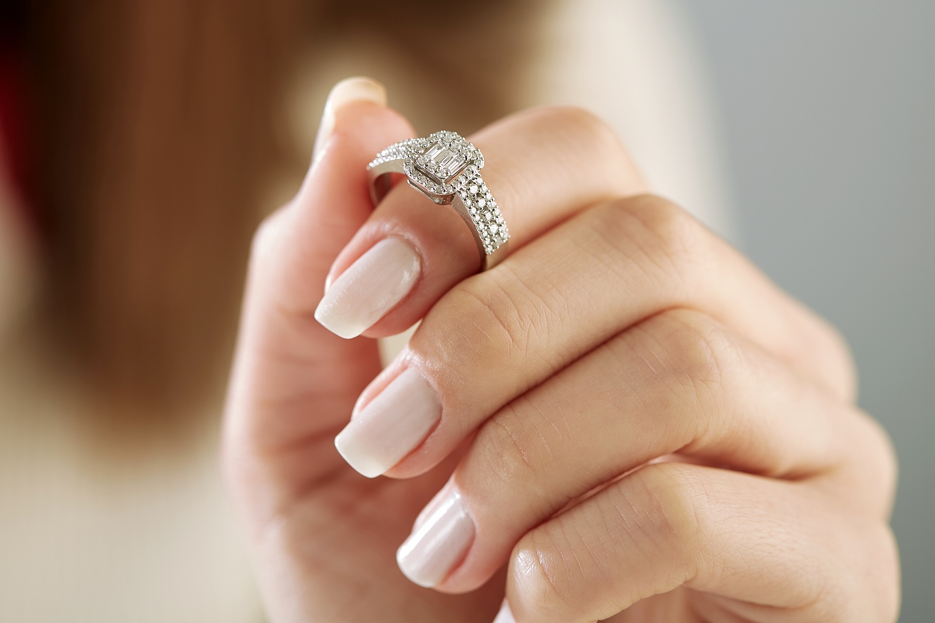 Anello di fidanzamento, le regole del Galateo che forse non conosci