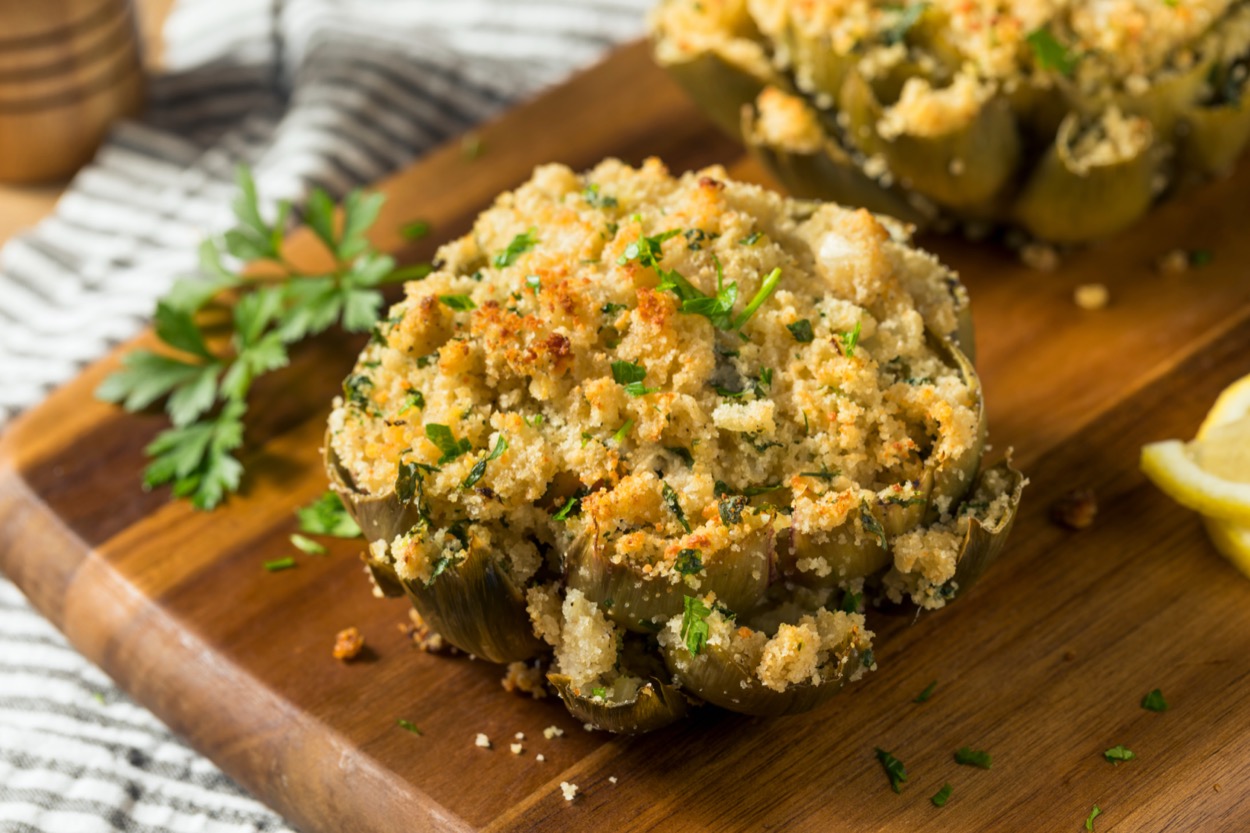 Come cucinare i carciofi ripieni alla pugliese in modo semplice