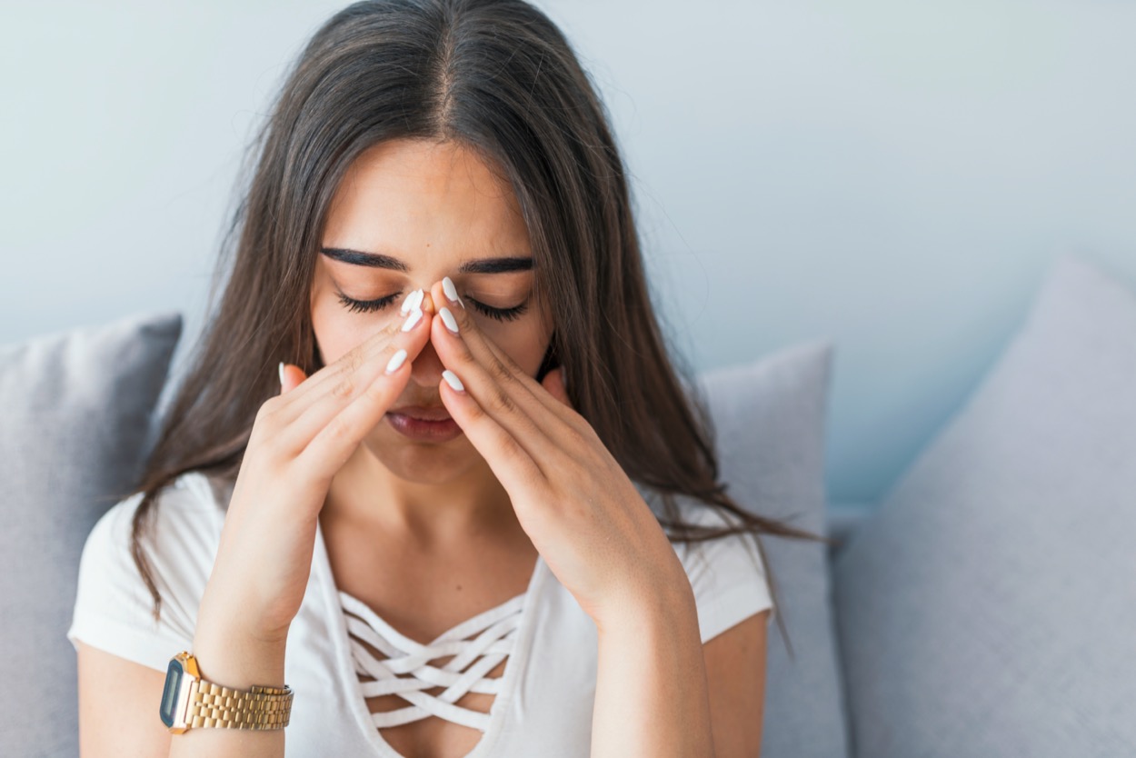 Mal di testa da sinusite: i rimedi naturali da provare