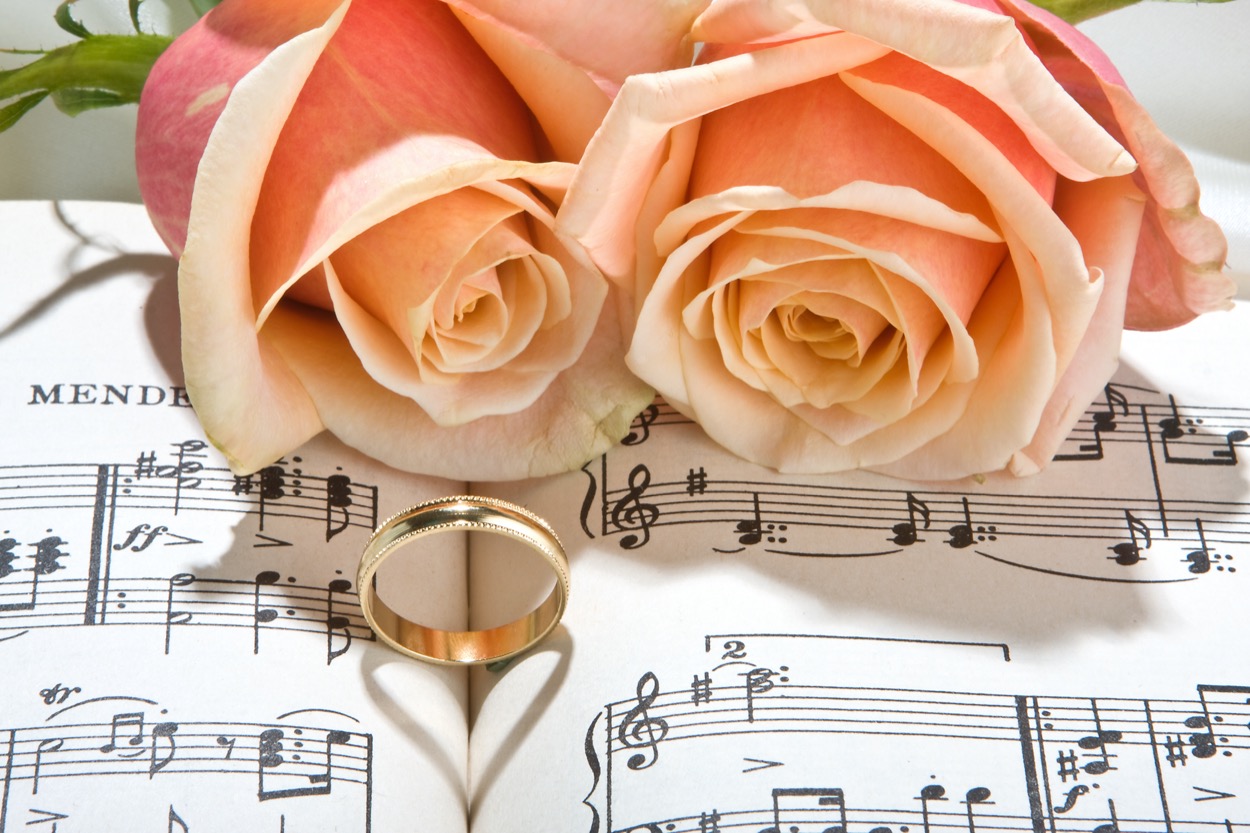Come organizzare un matrimonio a tema musica