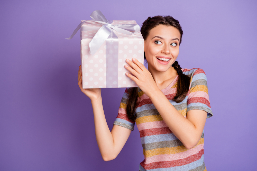 Come festeggiare il compleanno di una adolescente: una sorpresa via posta