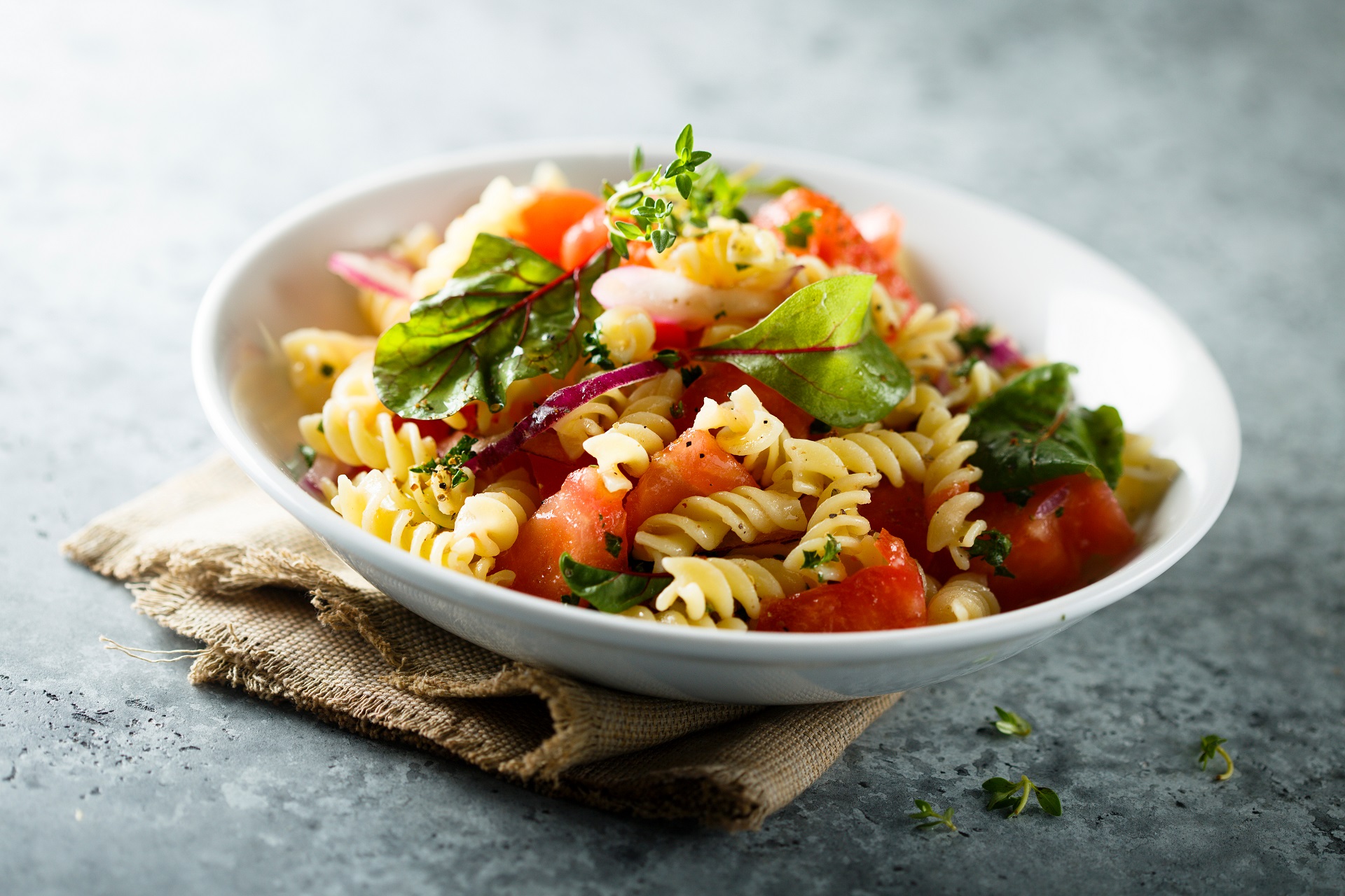 10 condimenti per la pasta fredda da portare al mare