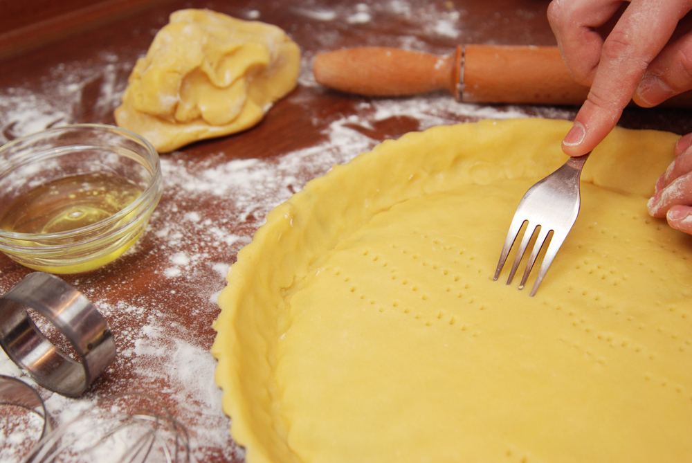Cottura alla cieca: a cosa serve e come si fa per crostate e torte perfette