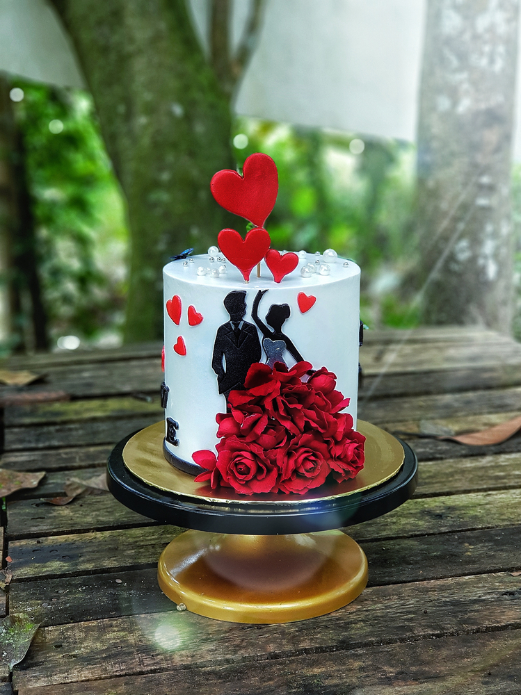 torte-decorate-rose-rosse-2.jpg