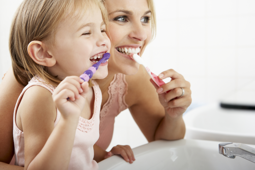 Come prendersi cura dei denti dei bambini