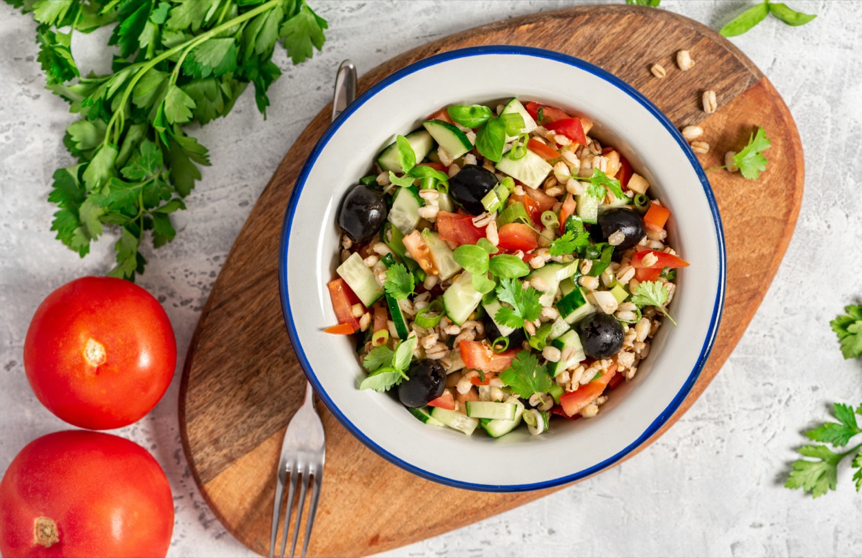 Orzo perlato in insalata fredda: come fare questo primo estivo