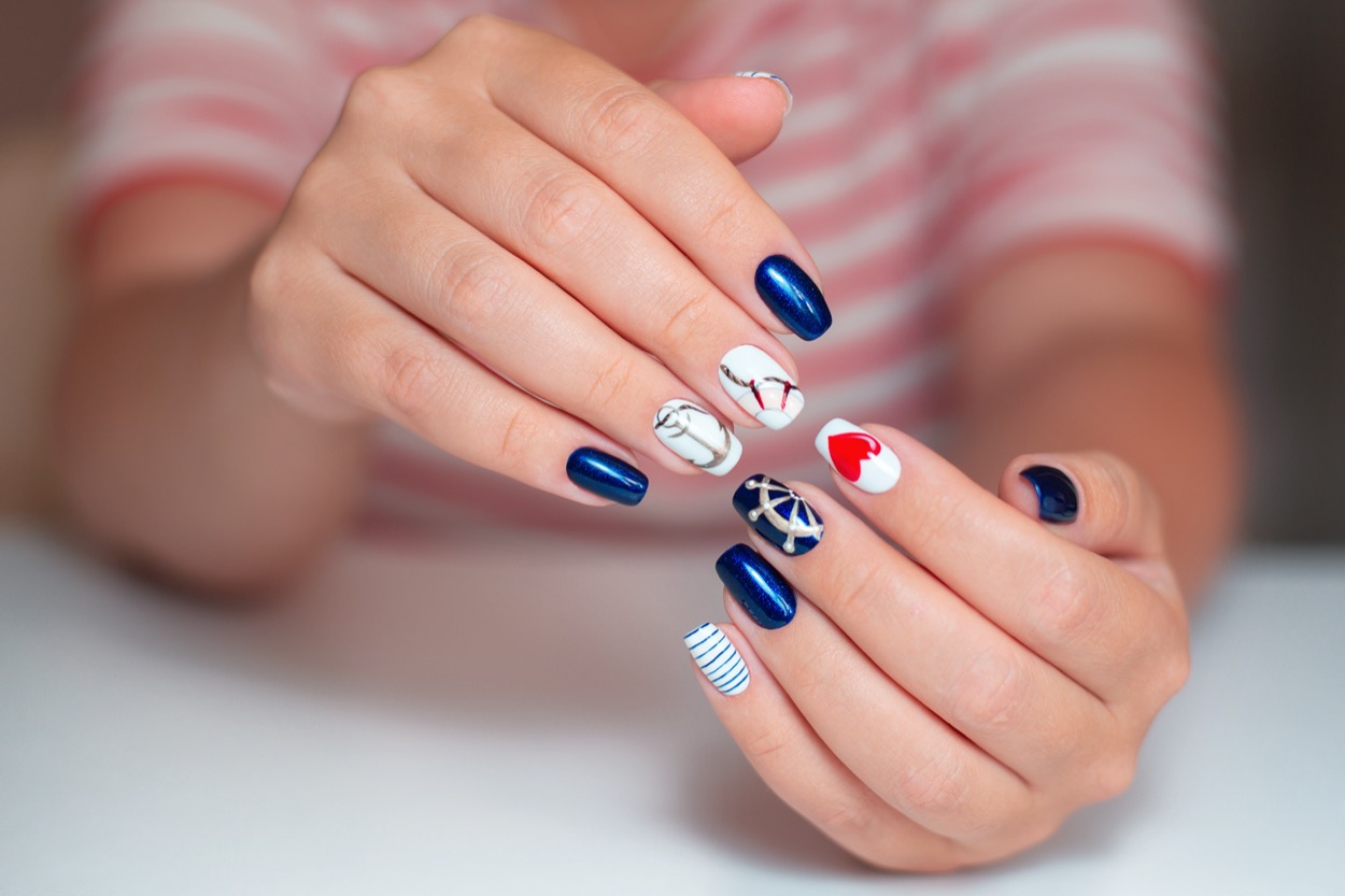 Nail-art-ancore-5.jpeg