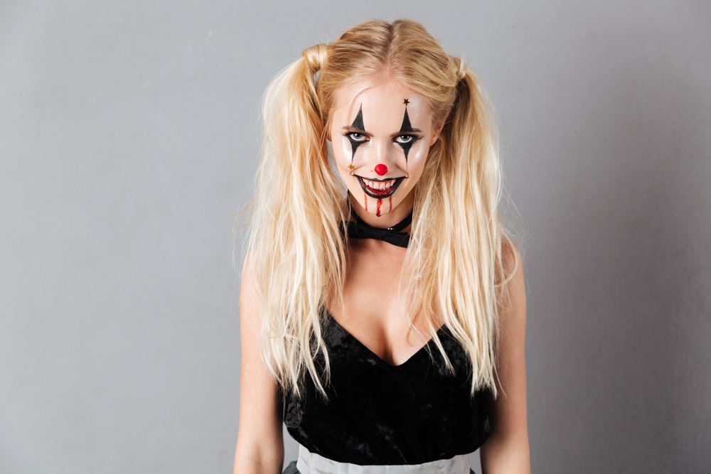 Trucco semplice per Halloween ragazze: il clown spaventoso in pochi passaggi
