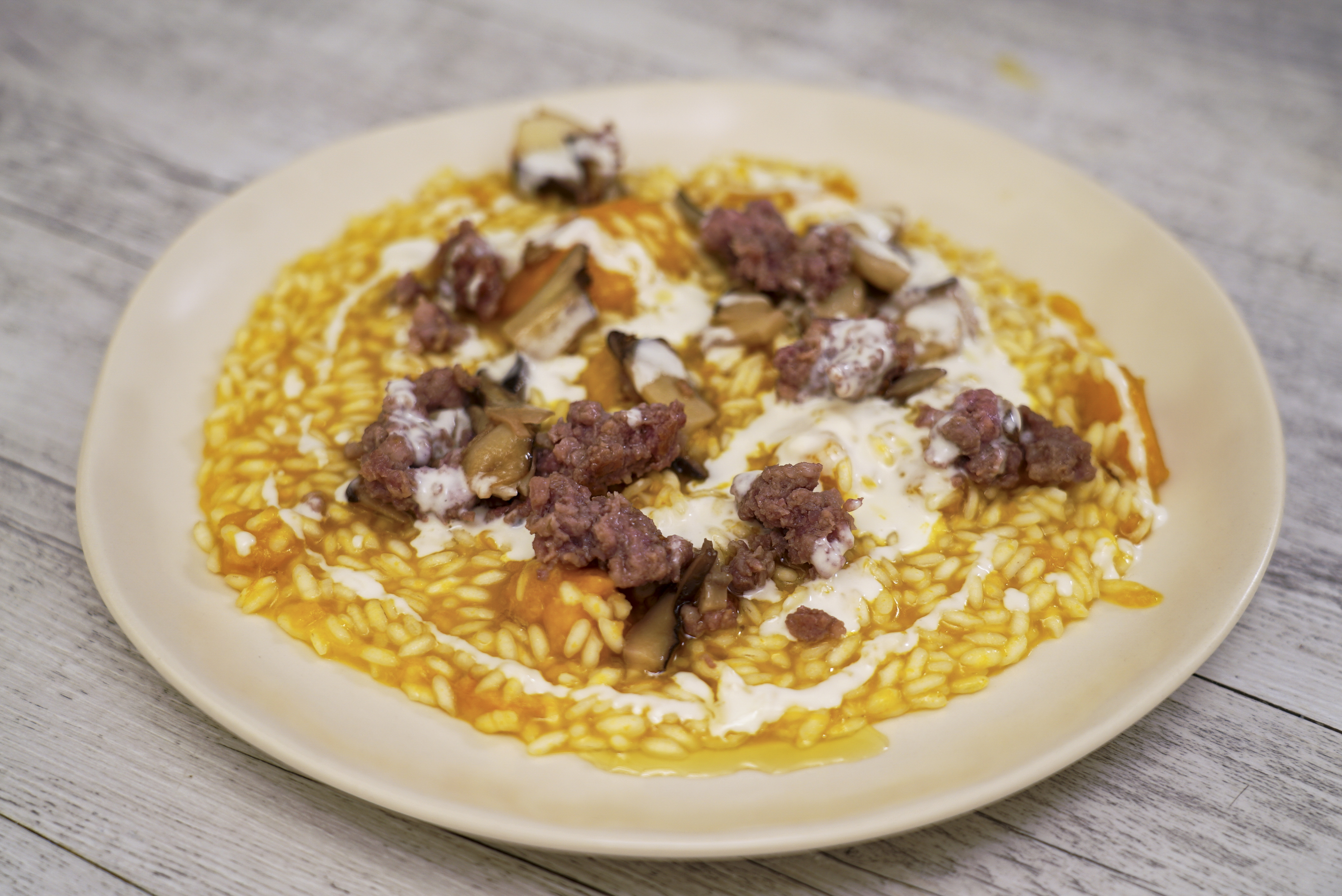 Risotto alla zucca con salsiccia, funghi e pecorino di Chef in Camicia