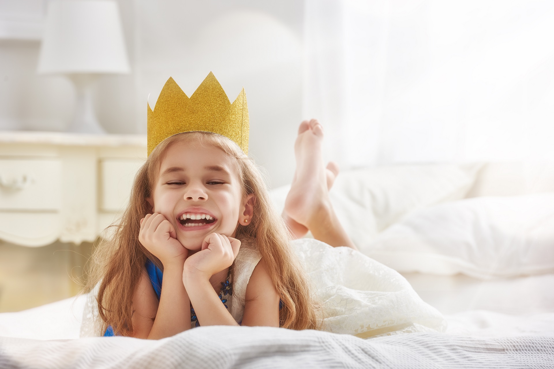 Frasi di buon compleanno per la figlia: cosa scrivere?