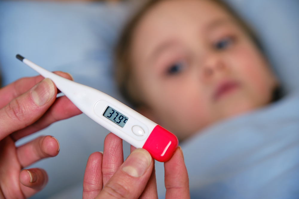 Cosa fare se il tuo bambino ha la febbre