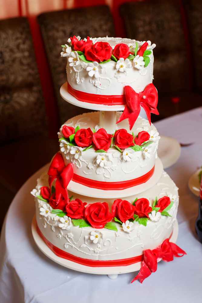 torte-decorate-rose-rosse-pasta-zucchero-4.jpg