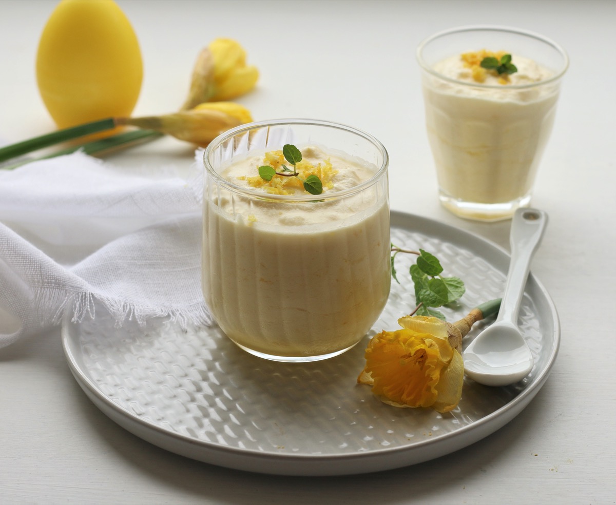 Mousse al limone: la ricetta con e senza panna